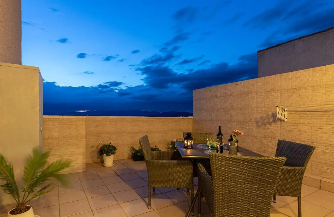 Apart-Rent Penthouse Port Grec 0160 Empuriabrava Appartamento